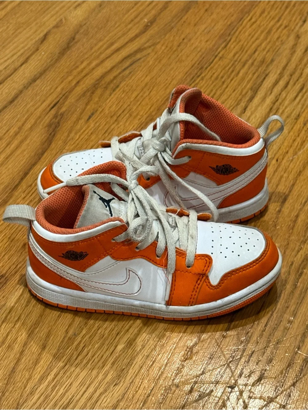 Nike Air Jordan 1 Mid SE 