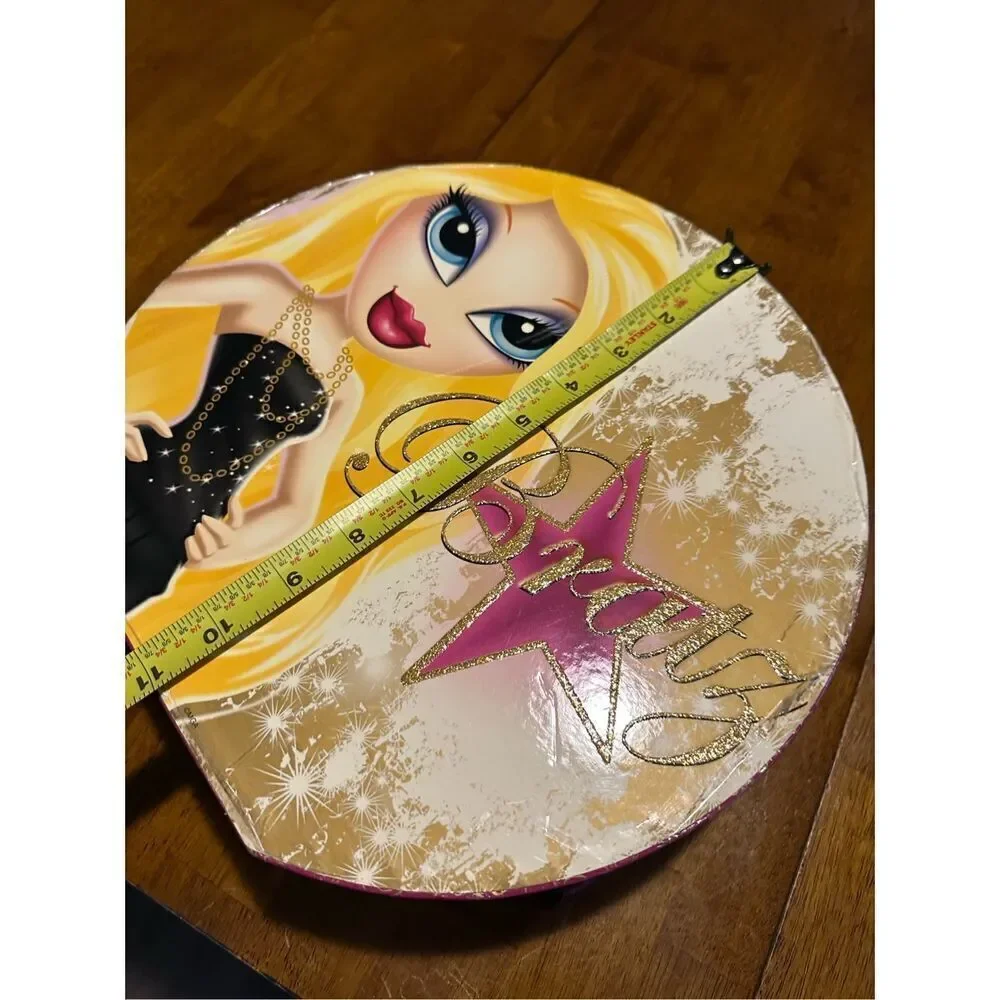 Bratz The Movie Yasmin Cloe Carrying Storage Case Makeup Box Retro Y2K