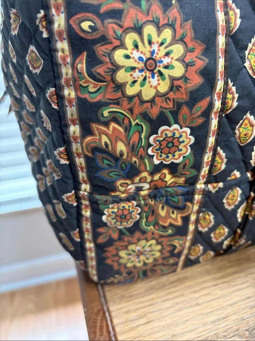 Maggib black quilted