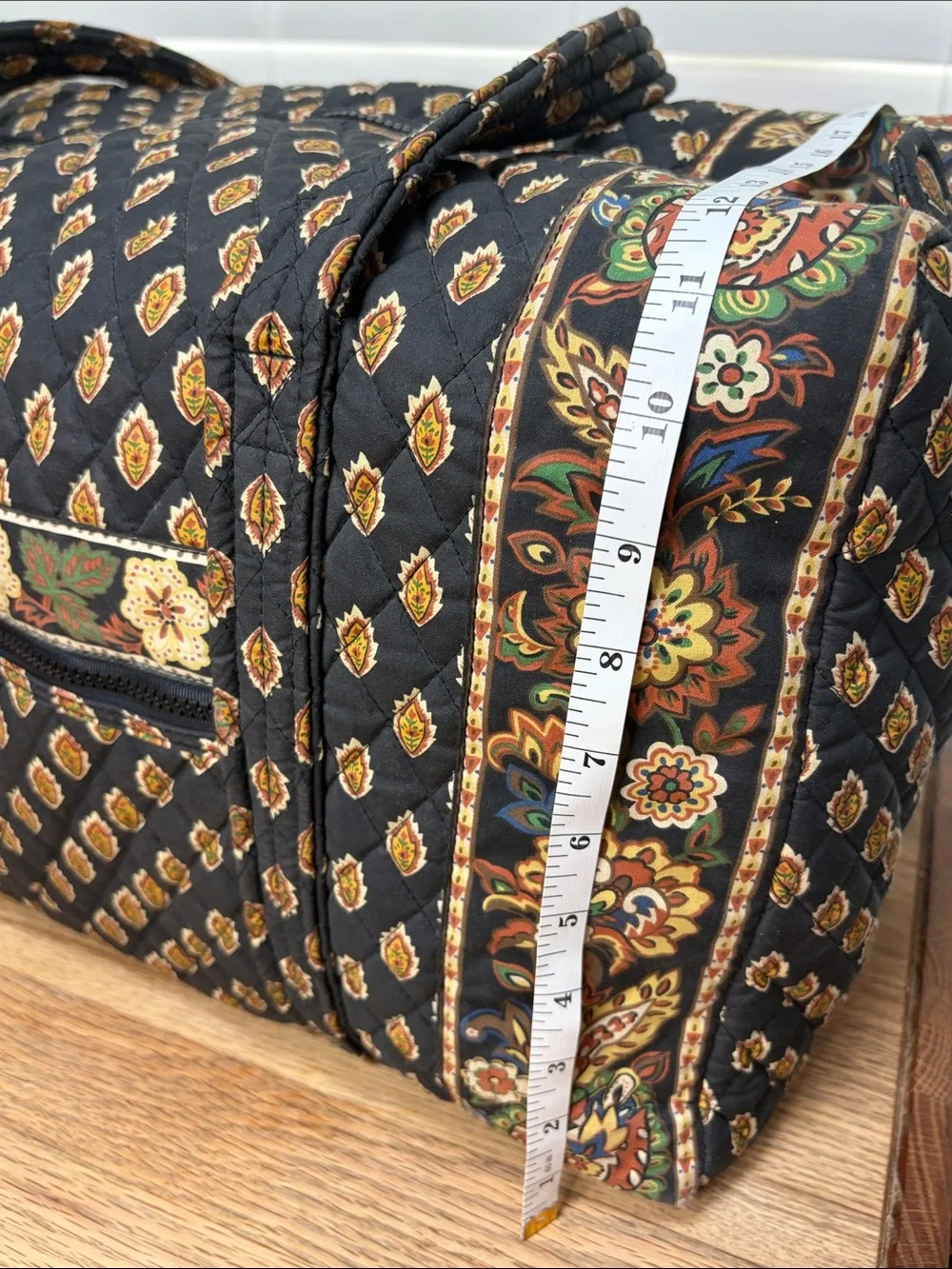 Maggib black quilted