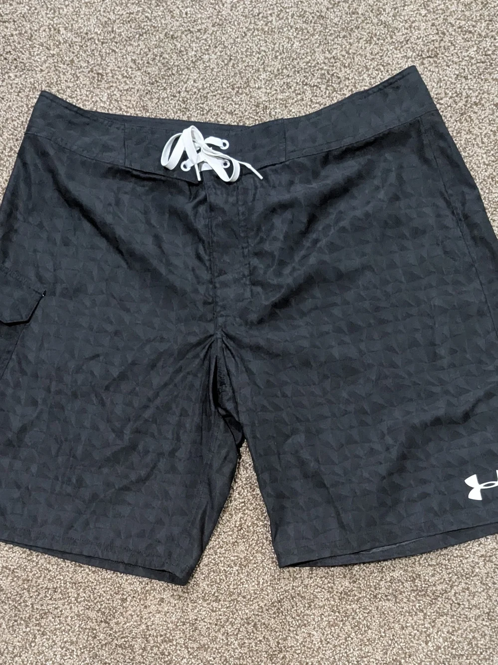 Under Armour Men's Black Size 40 Board Shorts Swimsuit