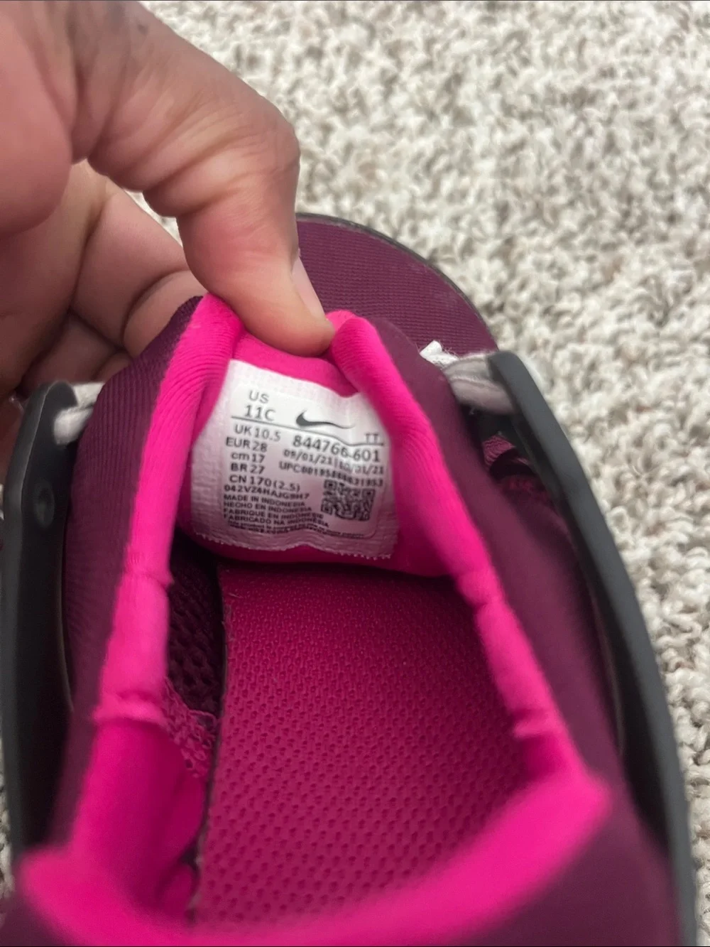 Nike Kids Maroon and Hot Pink Slip-On Sneakers