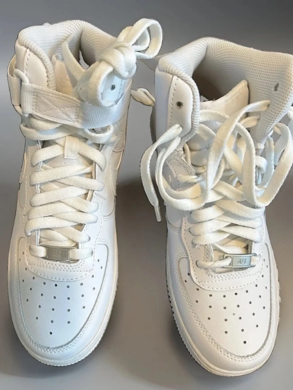 Nike Air Force 1 High LE (GS) White Leather Hi-Top Air Sneakers size 7Y