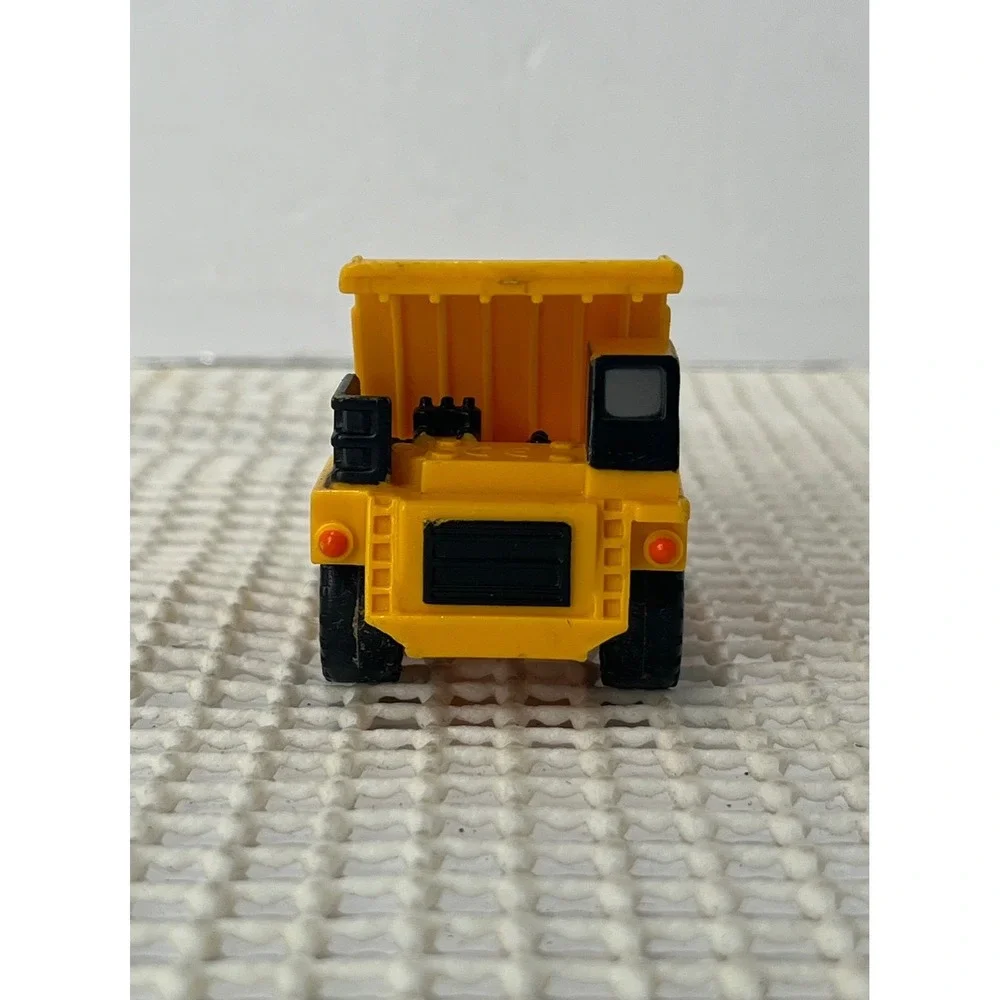 N/A vintage plastic