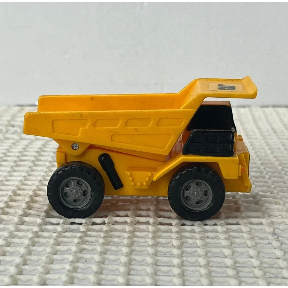 N/A vintage plastic