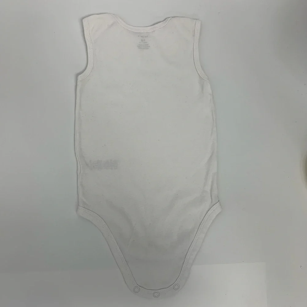 Baby girl Carter’s 3 piece bundle Sz 18M