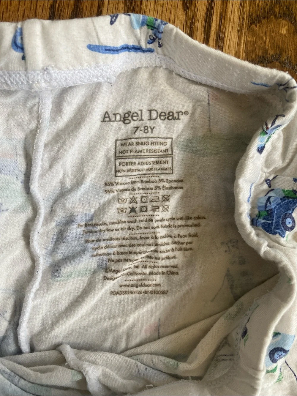 Angel Dear white golf print, bamboo 2 piece pajama set, size 7-8. Great cond
