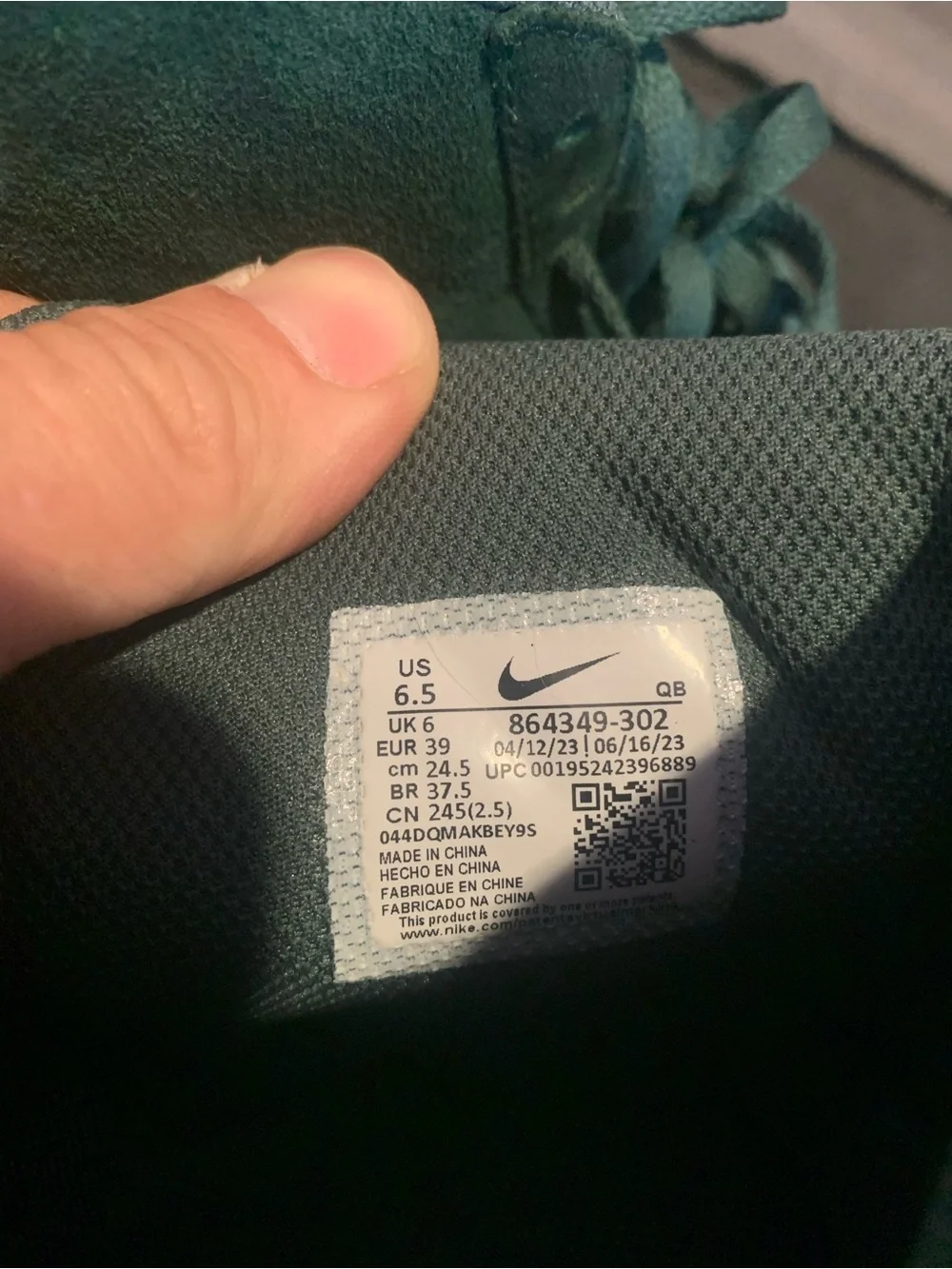 Nike lace top are