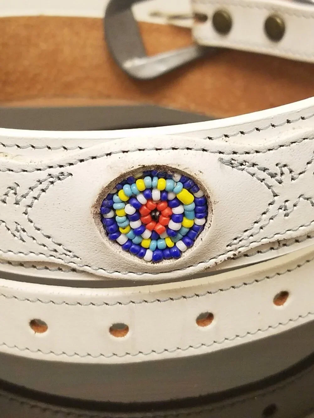Silver Creek Collection Southwest Western Beaded Style White Leather Belt 27-30