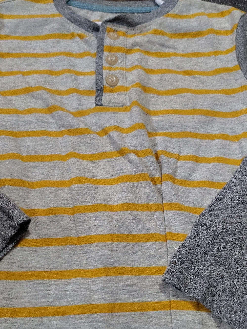6/7 Old Navy Shirt $15