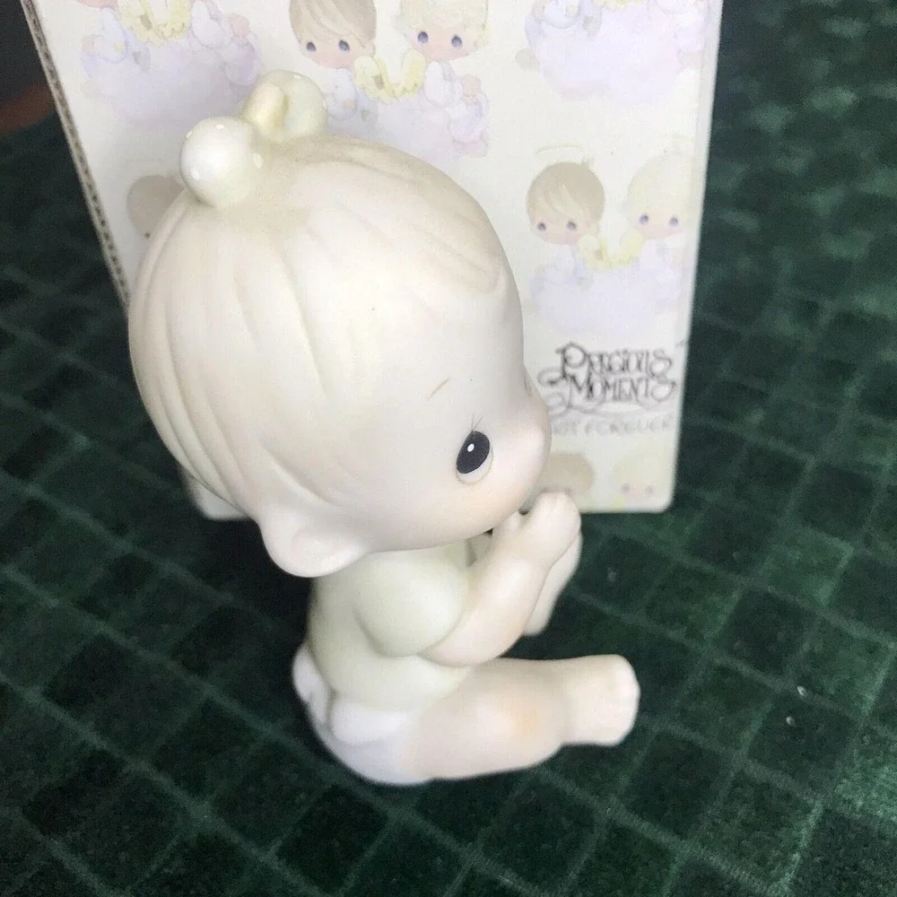 N/A sitting precious