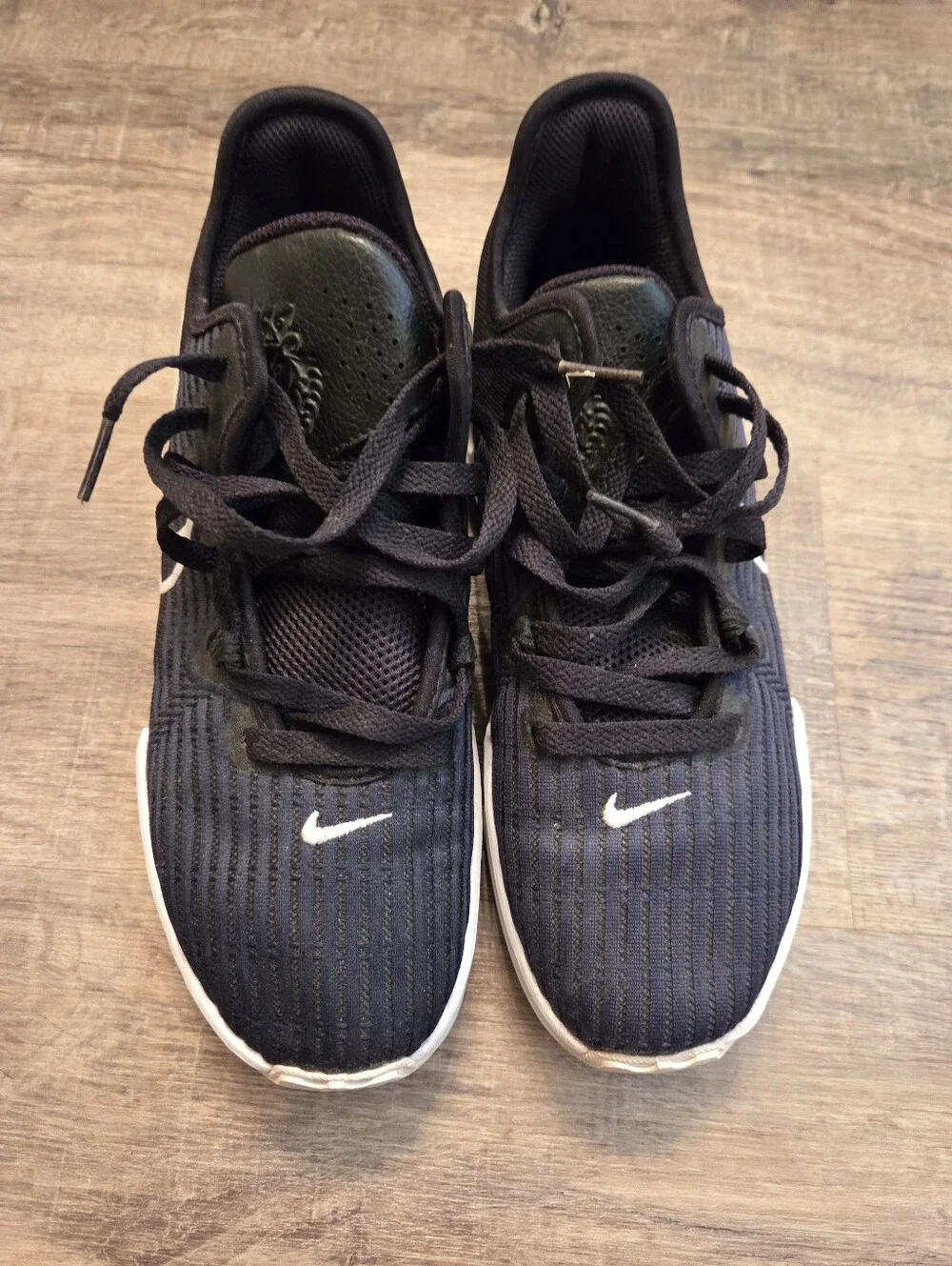 Nike breathable swoosh