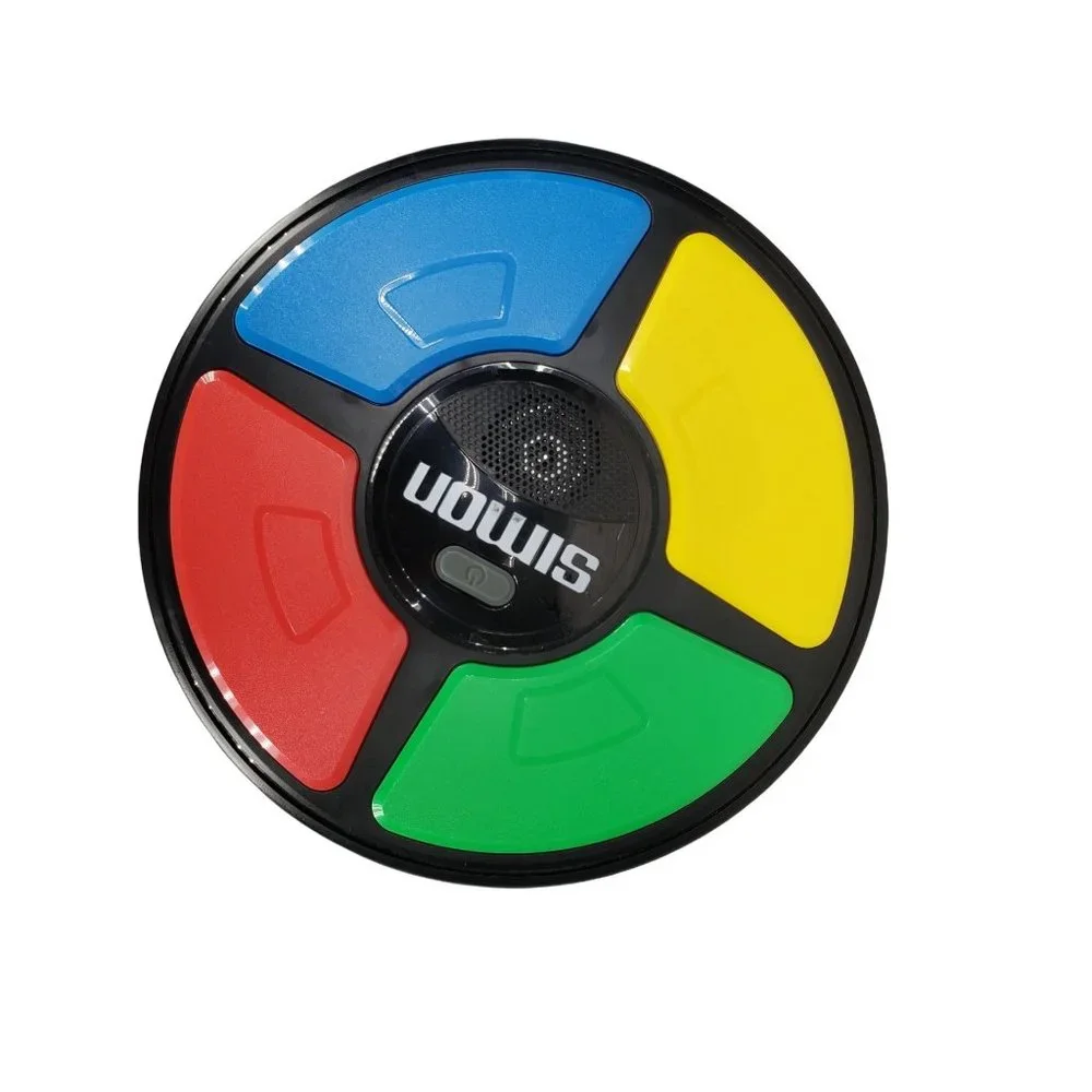 Hasbro 2015 Simon Says Electronic Battery‎ Operated Memory Game