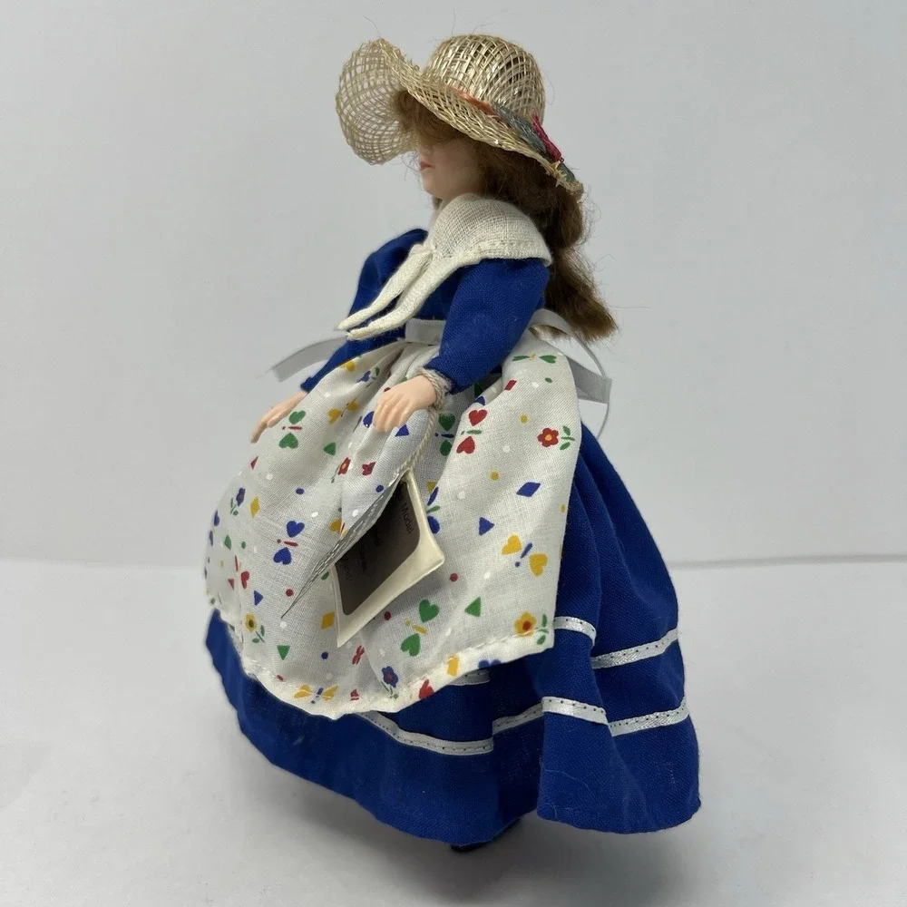 Collectors Costume Dolls Peggy Nisbet Bonnie B392 Cries of London Series
