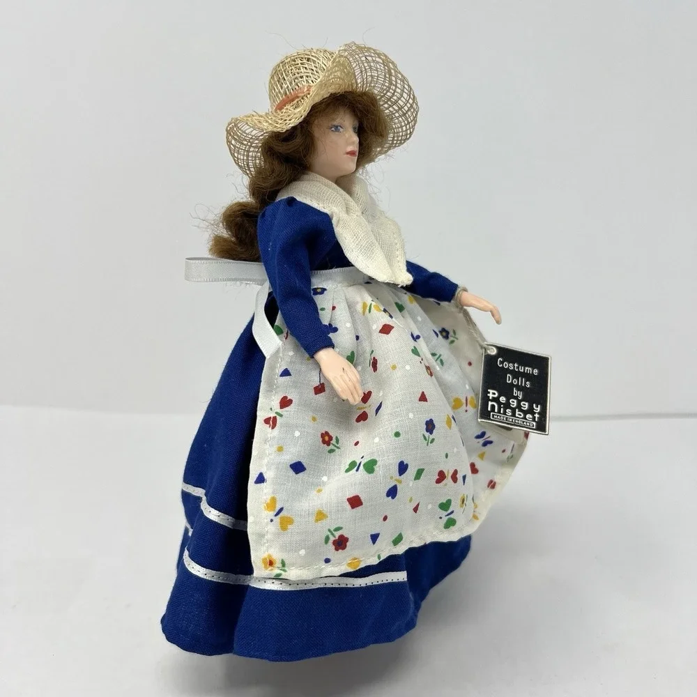 Collectors Costume Dolls Peggy Nisbet Bonnie B392 Cries of London Series