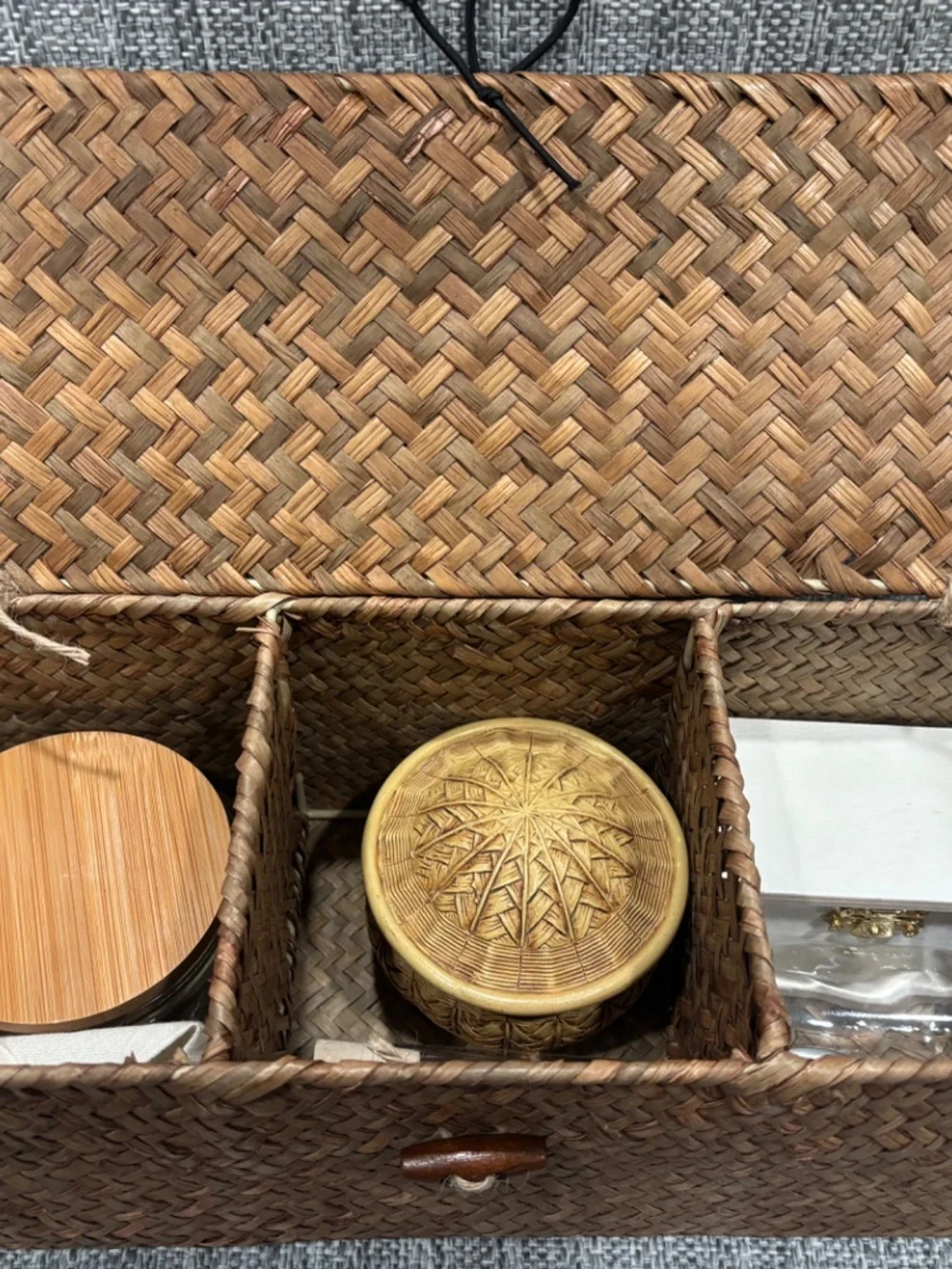 opening & closing 8 containers practical life materials by idlewild montessori