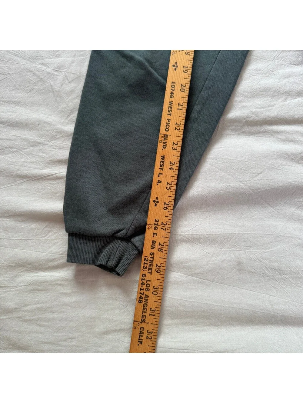 Nike Boys Swoosh Fleece Joggers Sweatpants Green Kids Size Medium M EXCELLENT