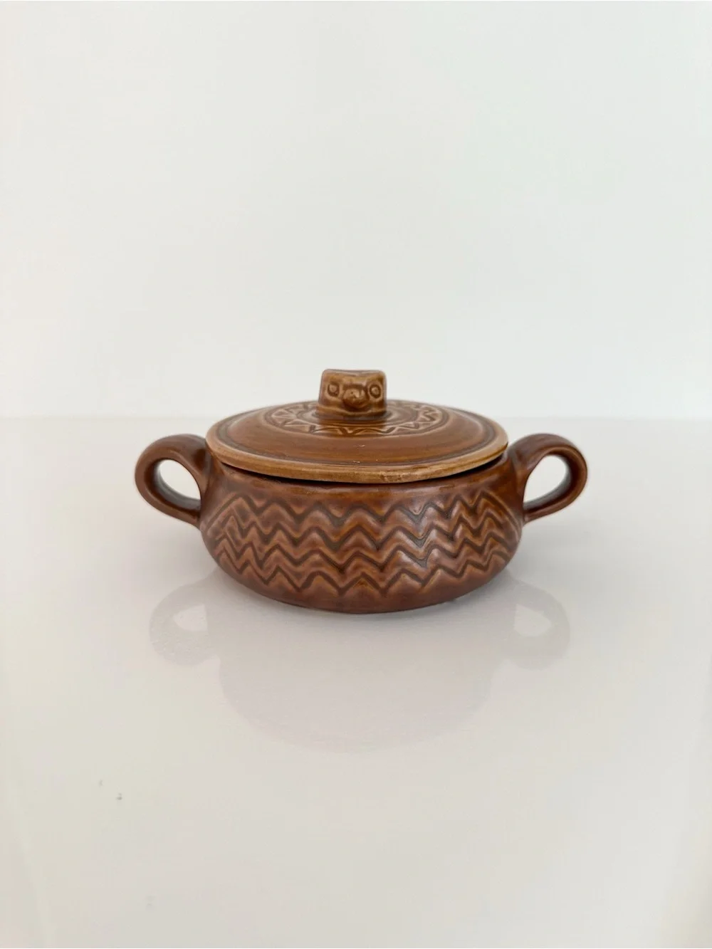 Hall Pottery owllid dips brown