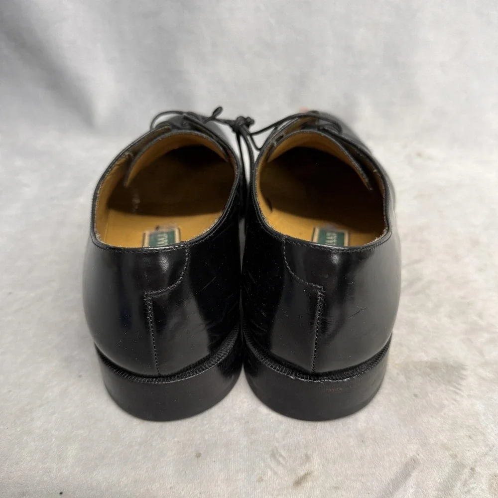 Cole Haan moderate round