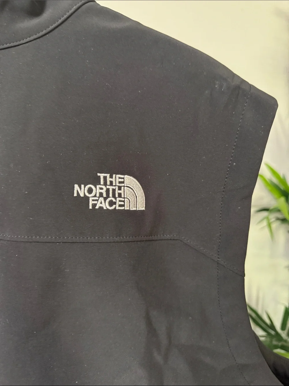 The North Face excellent ship
