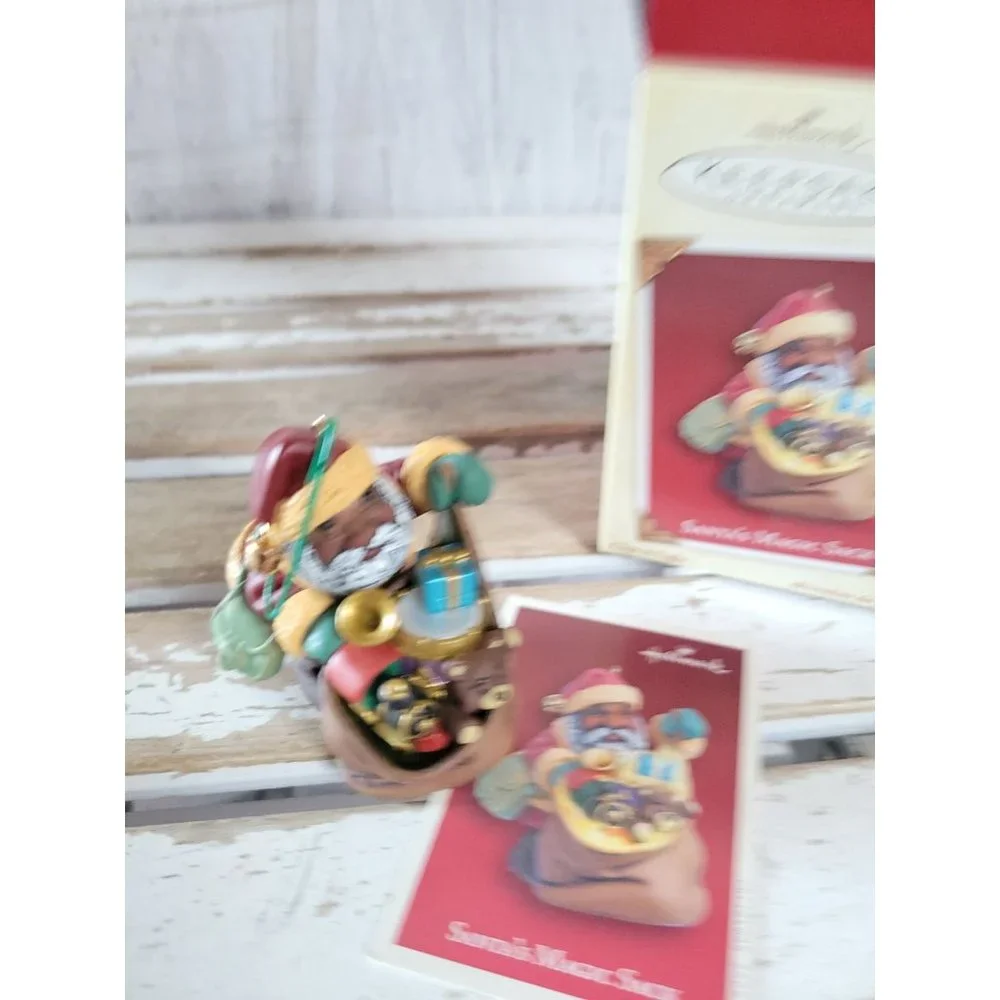 Hallmark Santa's magic sack 2005‎ lights up ornament Xmas tree home decor
