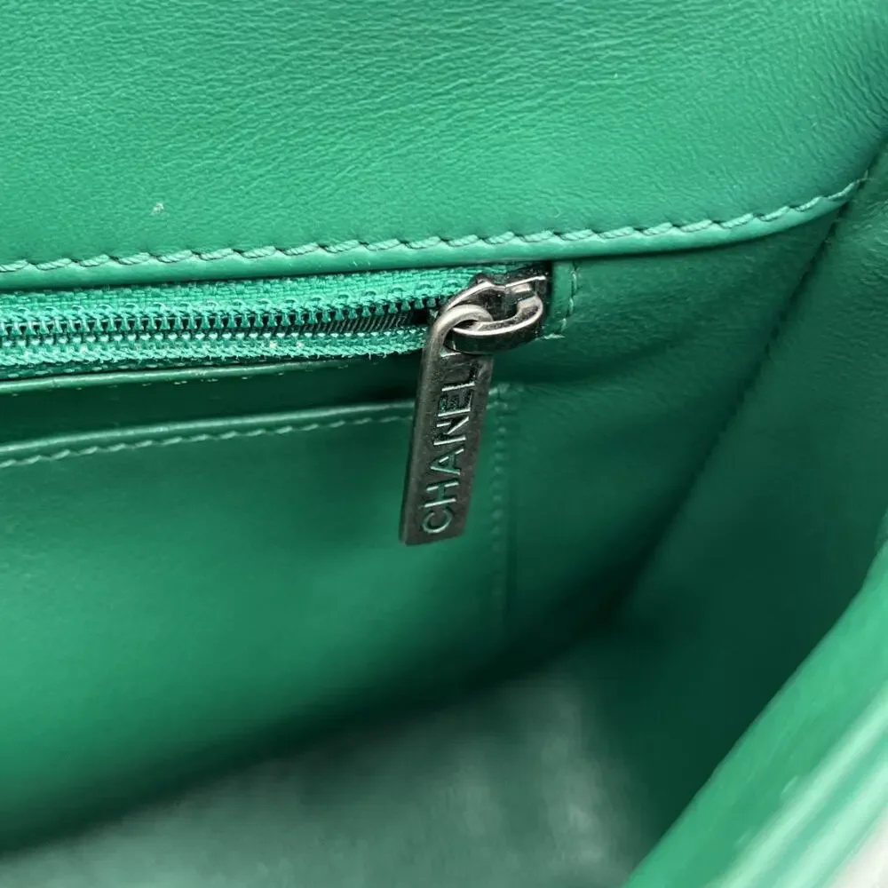 Chanel Rock My Shoulder Classic Purse Bag Emerald Green Silver Hardware AS IS