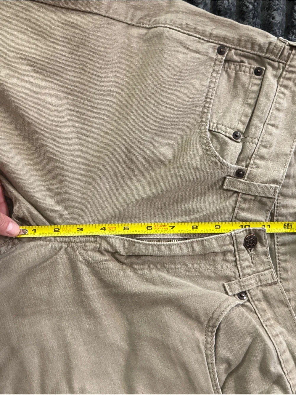 Levis leg versatile visible