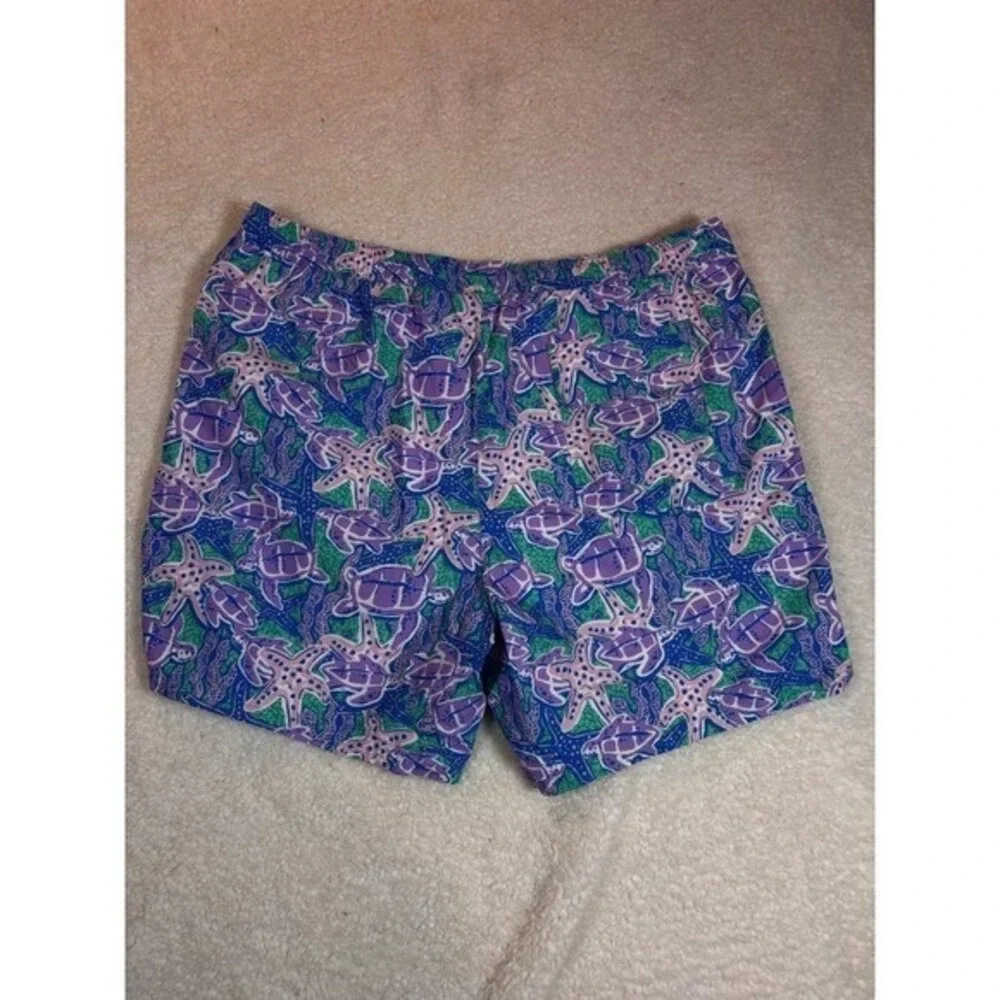 Vineyard Vines dive into