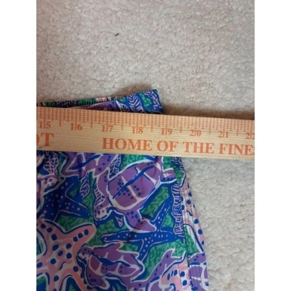 Vineyard Vines dive into