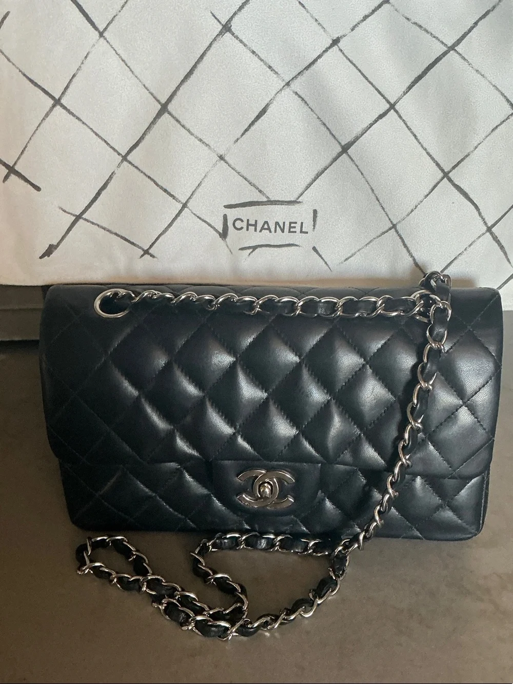 CHANEL Black Quilted Leather Shoulder Bag with Silver-Tone Chain