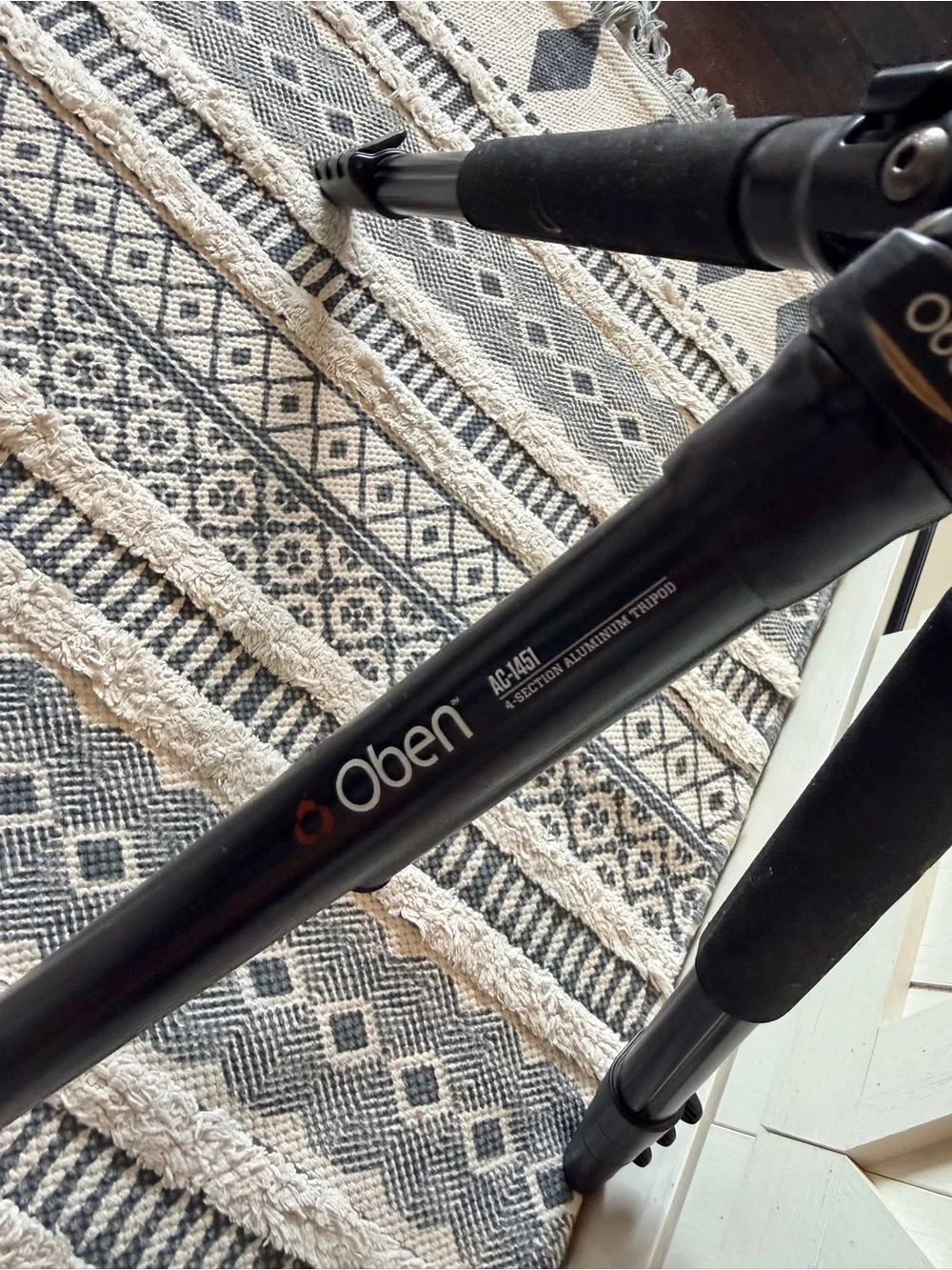Oben AC-1451 4-Section Aluminum Tripod with PD-117 Pan/Tilt Head