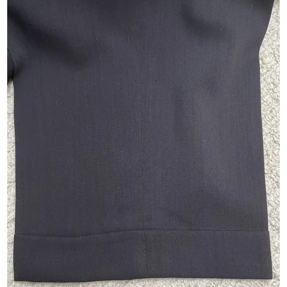 Hugo Boss below 38r