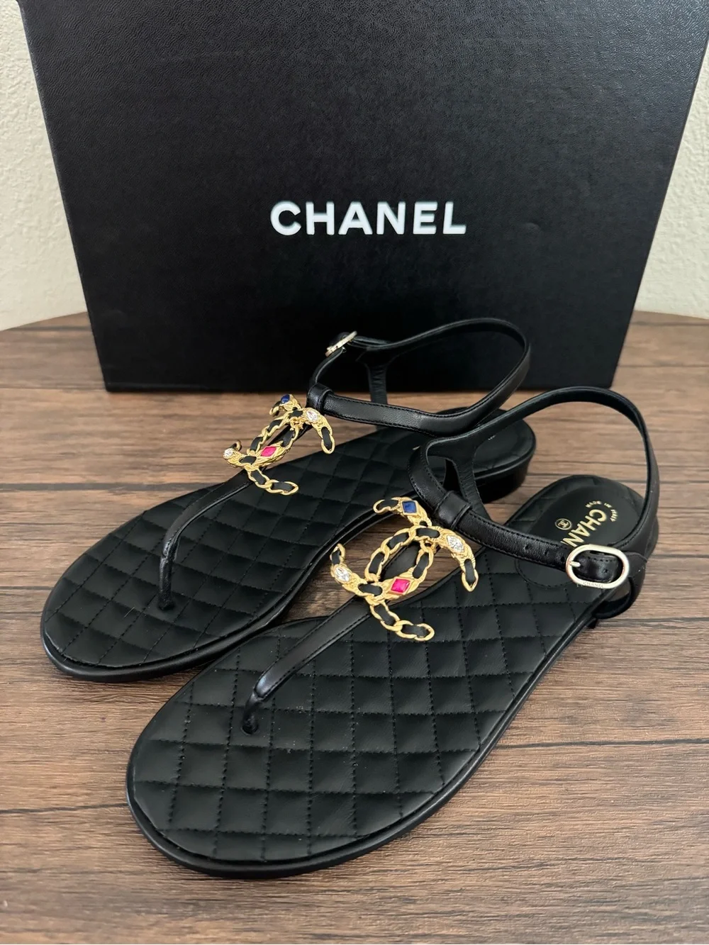 CHANEL new quilted