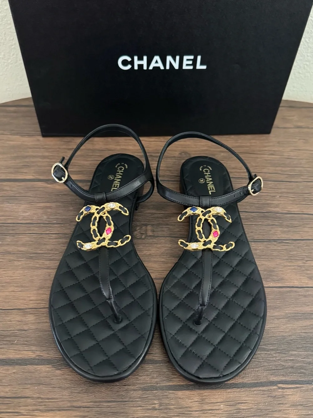 CHANEL new quilted
