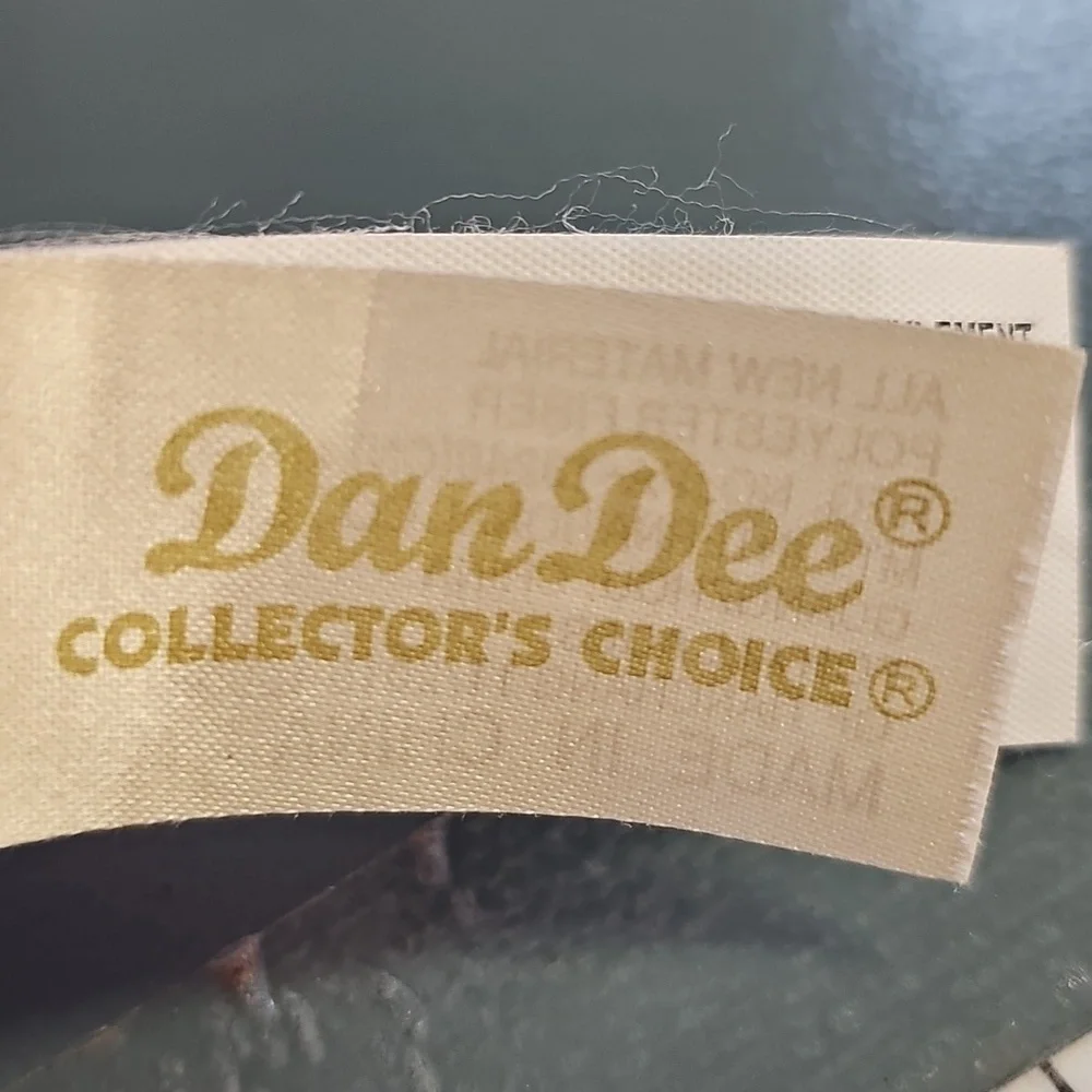 Dan Dee delight your