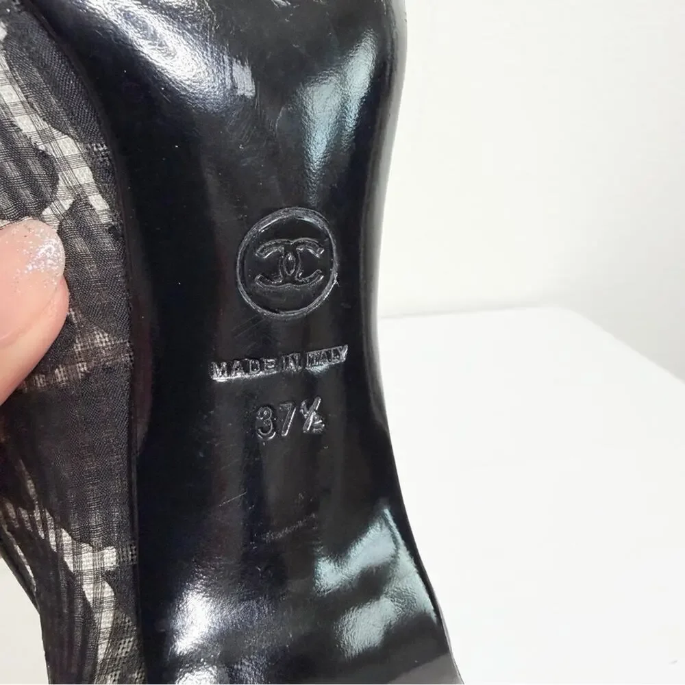 CHANEL preowned good