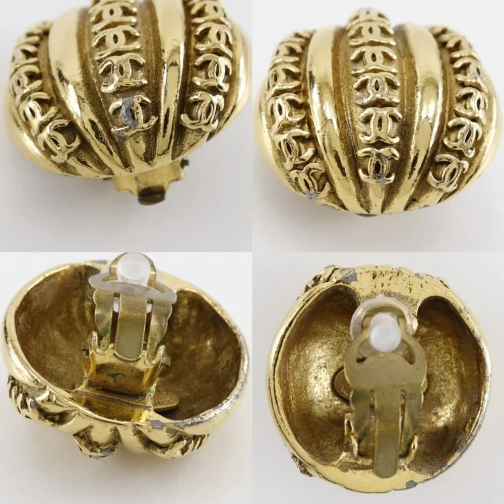 CHANEL authentic gold