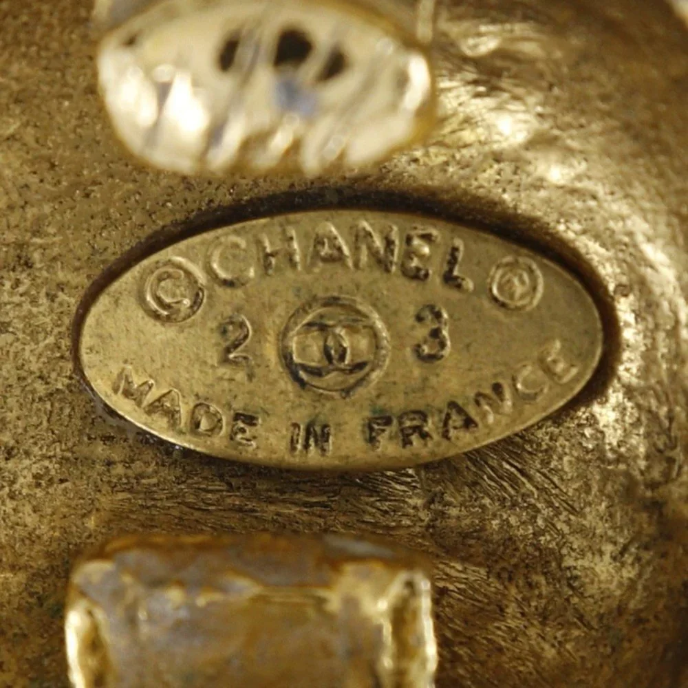 CHANEL authentic gold