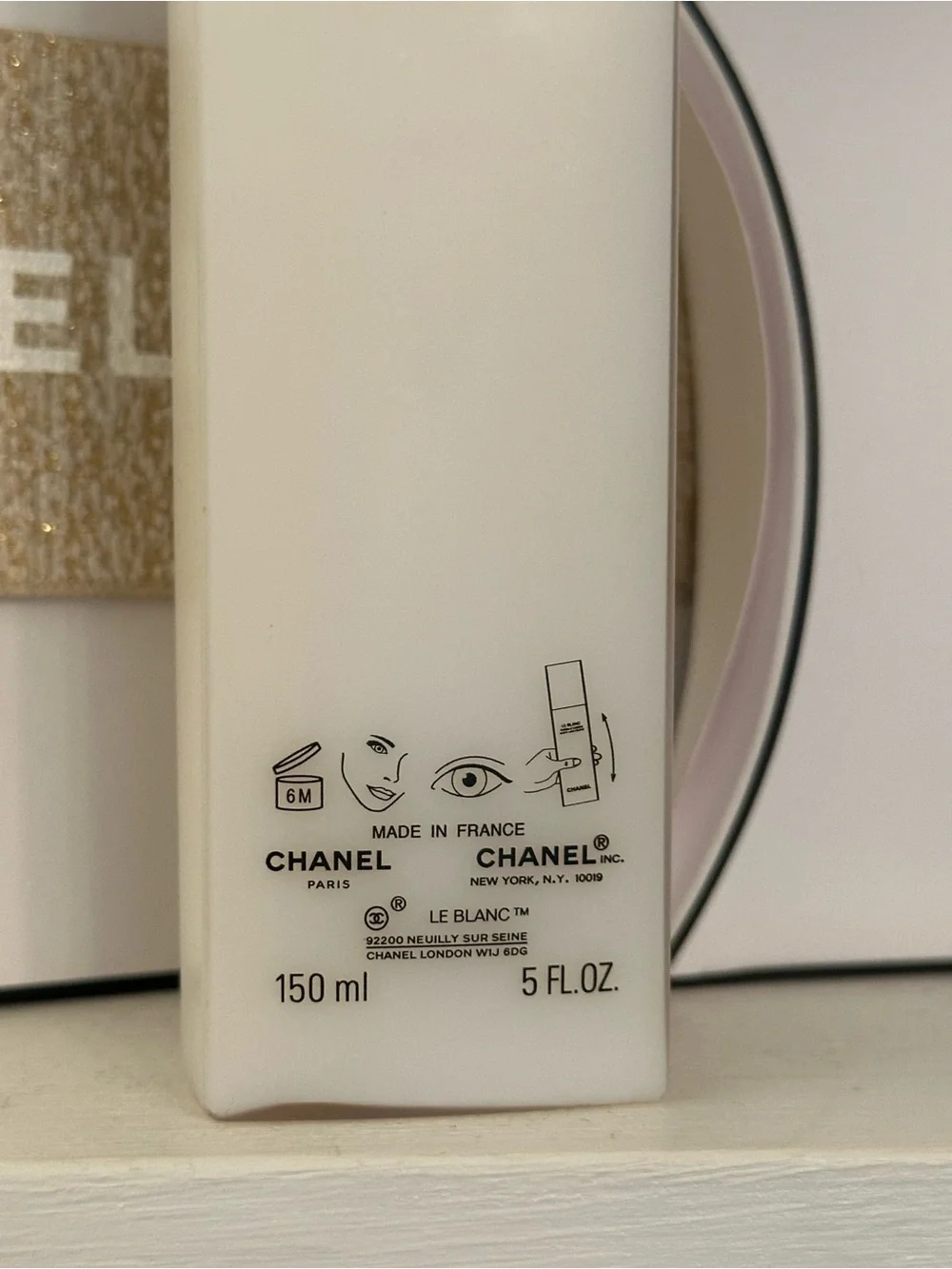 CHANEL le blanc