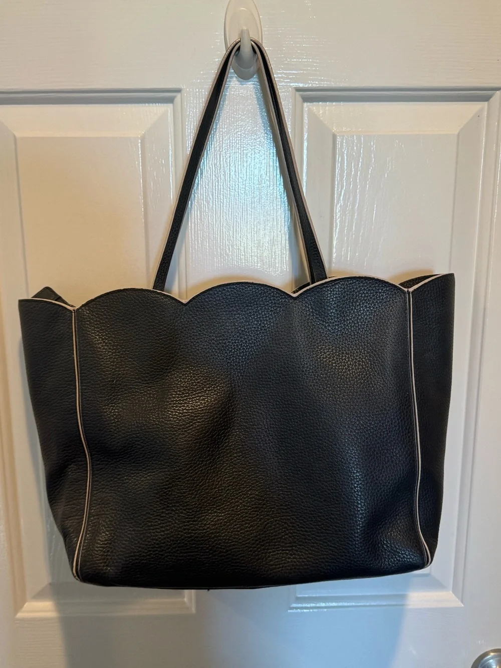 kate spade spacious scalloped