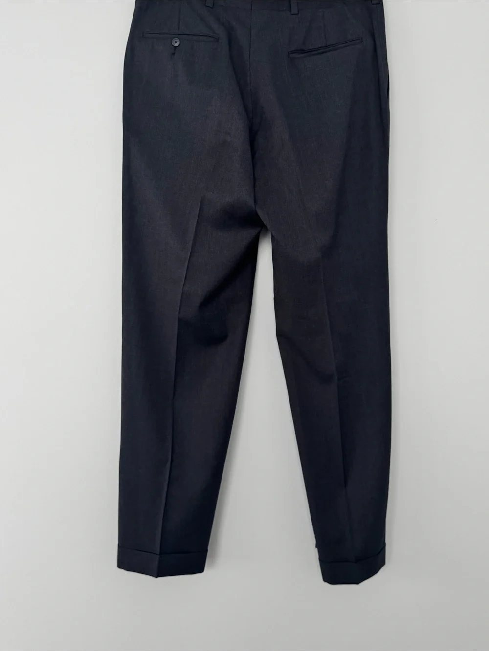Hart Schaffner Marx hem menswear classic