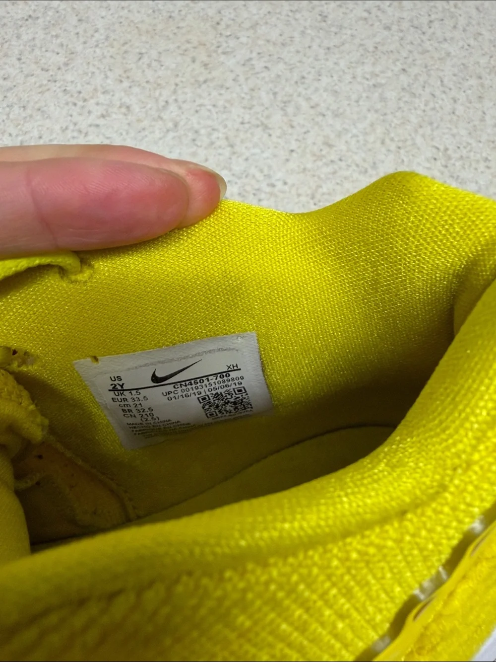 Nike Kyrie 5 x SpongeBob SquarePants