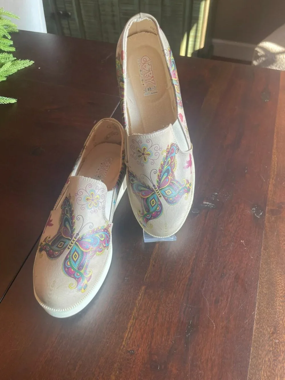 Walk Into Color Goby Handmade Slip-Ons Size 39