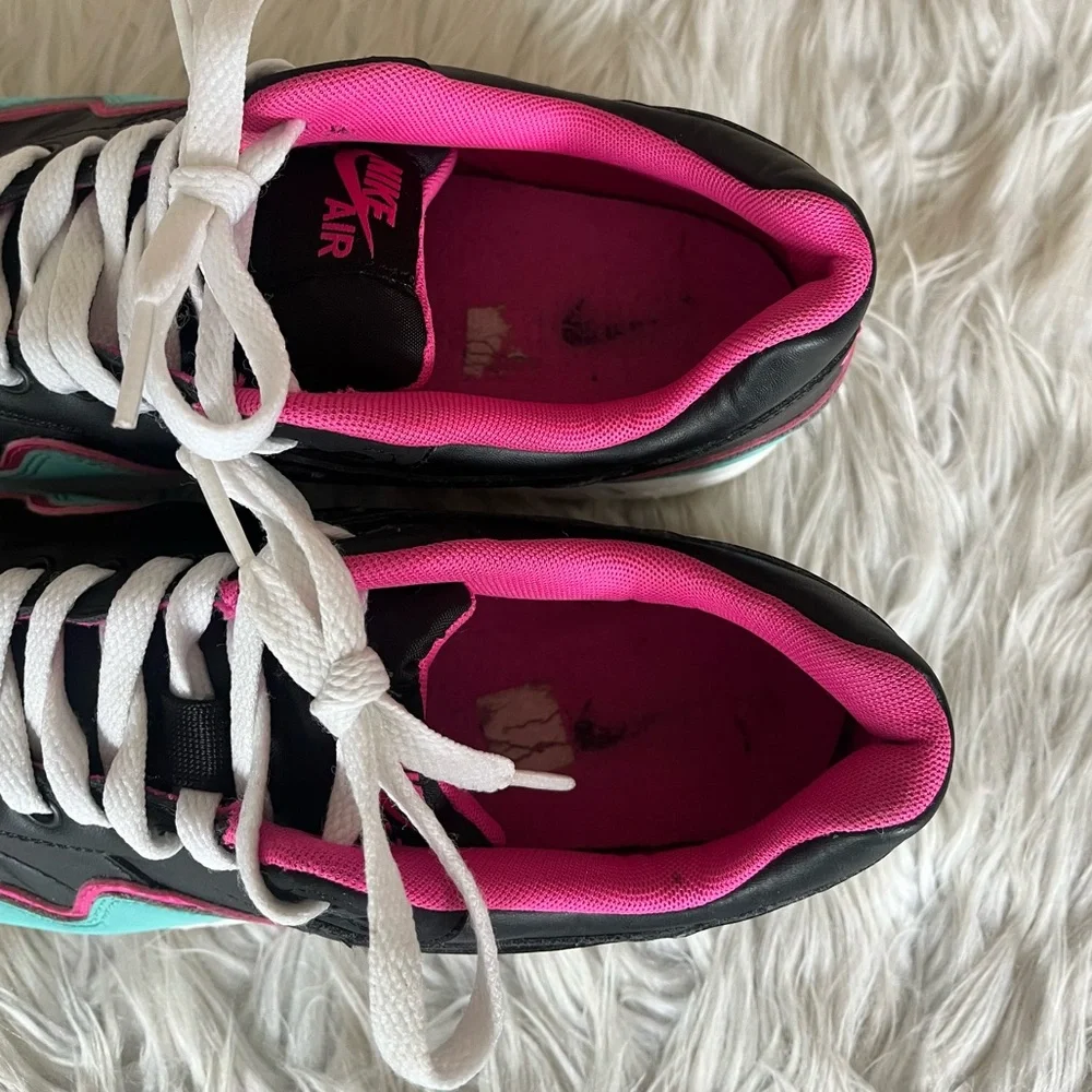 {Nike} Air Max Sneaker South Beach Edition - Size Youth 7