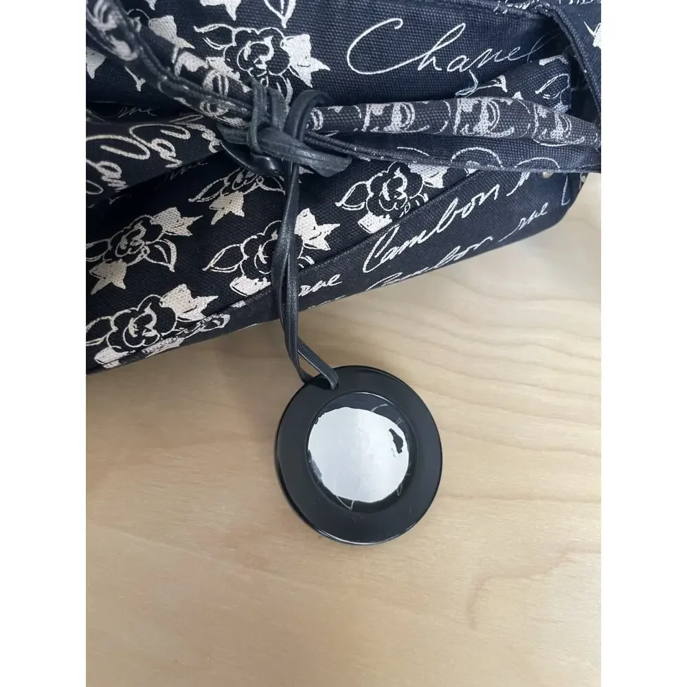 CHANEL graffiti mademoiselle