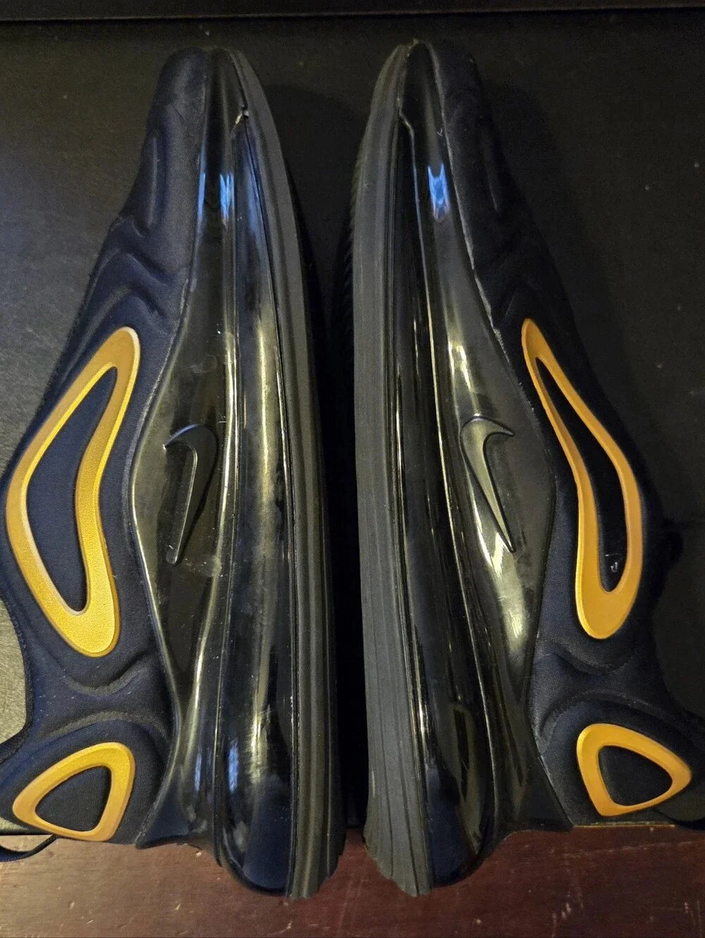 Nike Air Max 720 GS 'Black Metallic Gold' GS Youth Sz 7Y Women’s 8.5