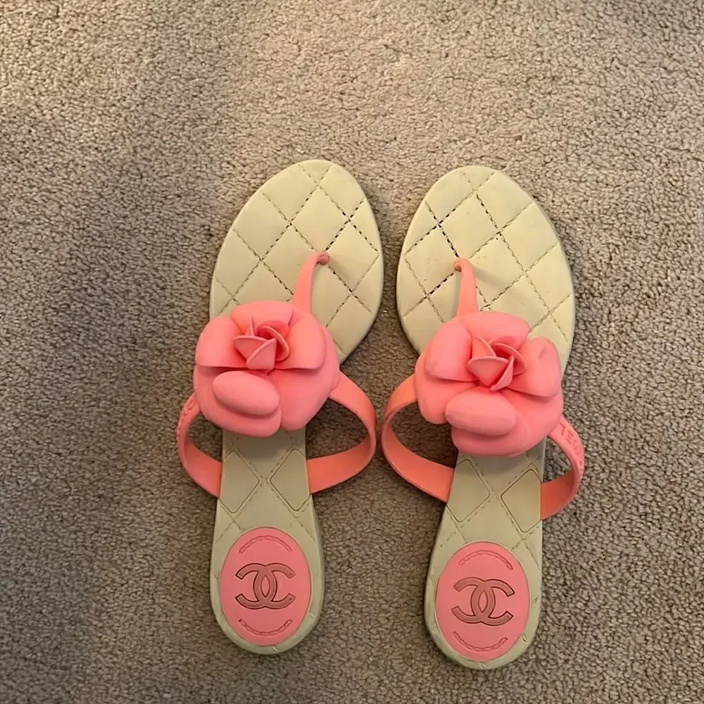 CHANEL once left