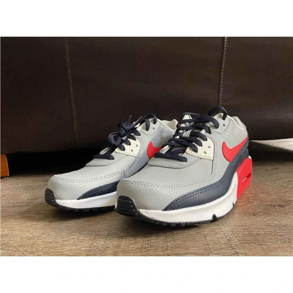 Nike Air Max 90 LTR Shoe Size 6Y Lt Smoke Grey CD6864-021