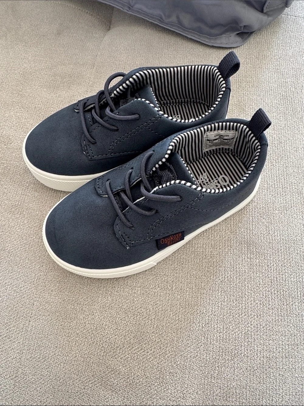 OshKosh Bgosh used heel