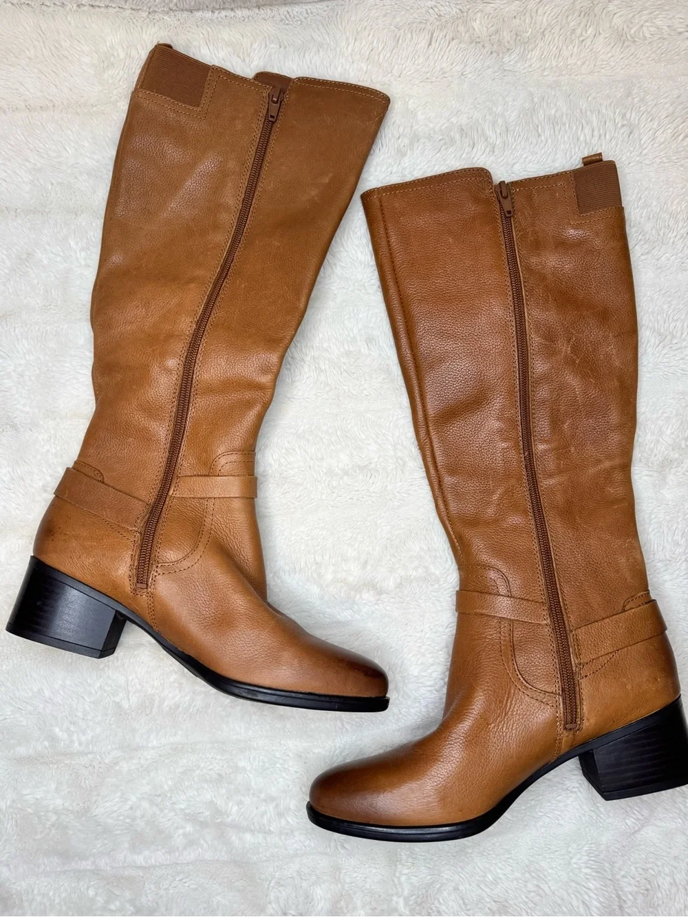 Naturalizer heel panel